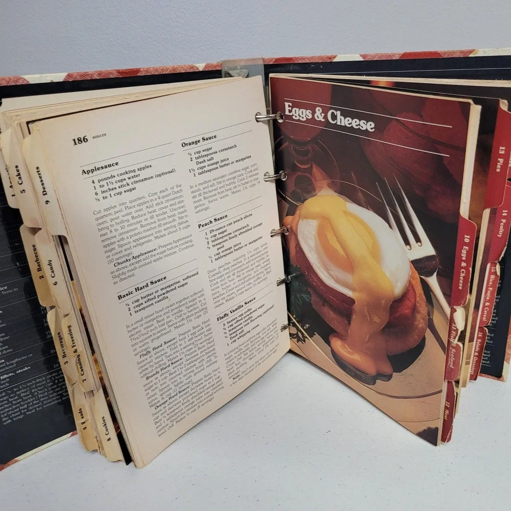 Better Homes and Gardens Cook Book‎ VTG Red Gingham Hardcover 1981 Missing Pages